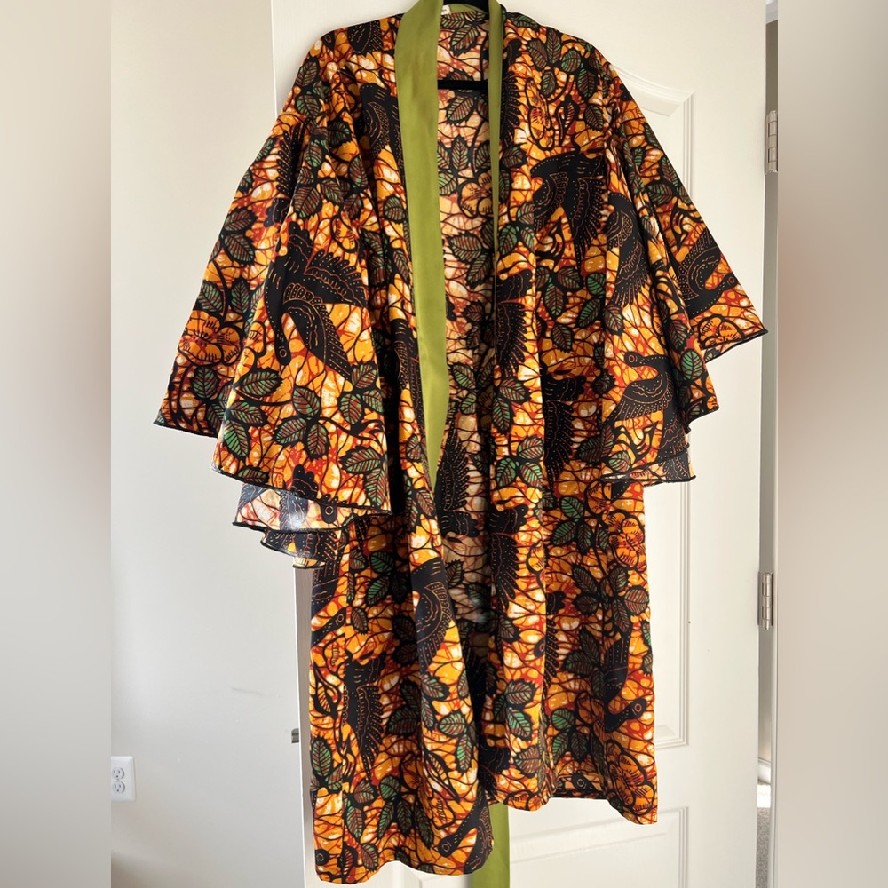 Cape style African print floral jacket with a belt !